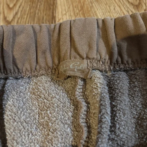 Brandy Melville Brown Sweatpants - Picture 4 of 4